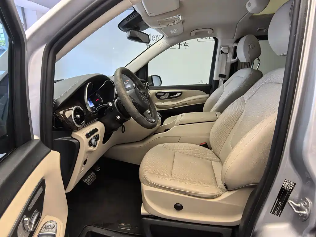 Mercedes-Benz V-Class 2018 V 260 Luxury Edition Euro VI