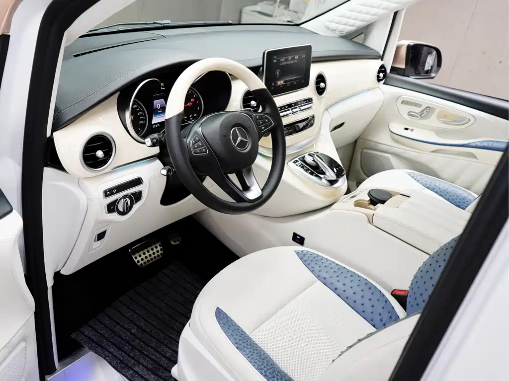 Mercedes-Benz V-Class 2018 V 260 L Luxury Extended Edition National VI