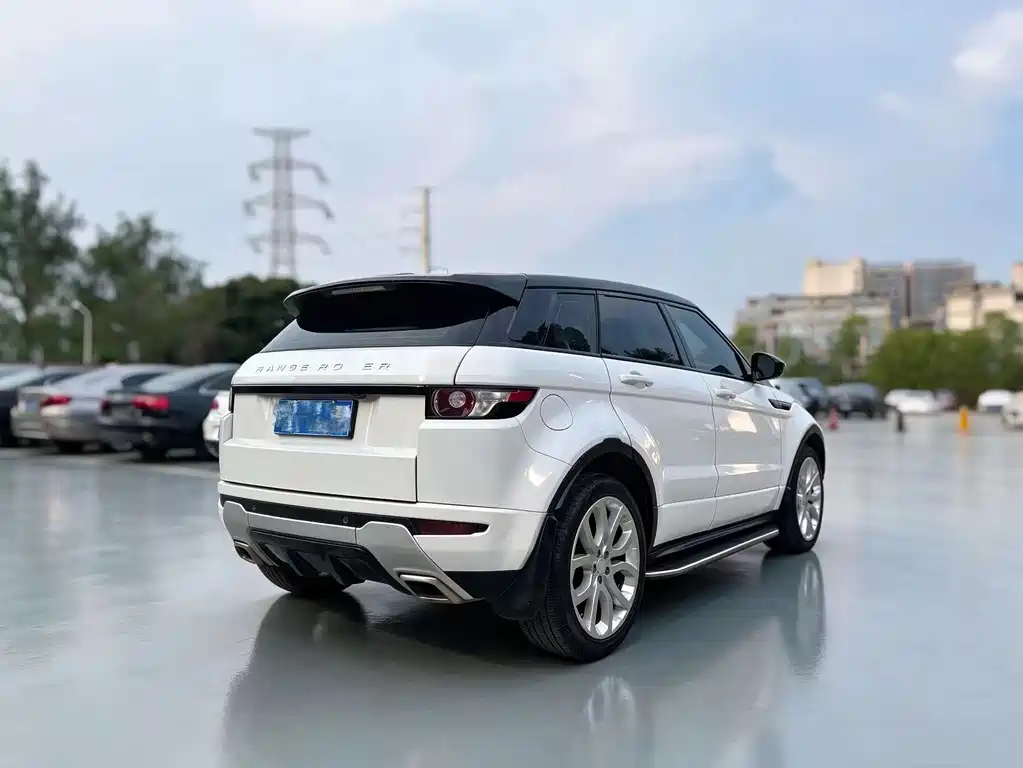 Range Rover Evoque (Import) 2015 Model 2.0T 5-Door Prestige Edition
