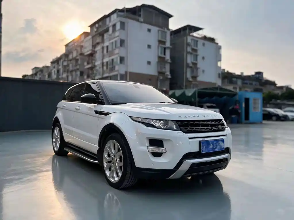 Range Rover Evoque (Import) 2015 Model 2.0T 5-Door Prestige Edition