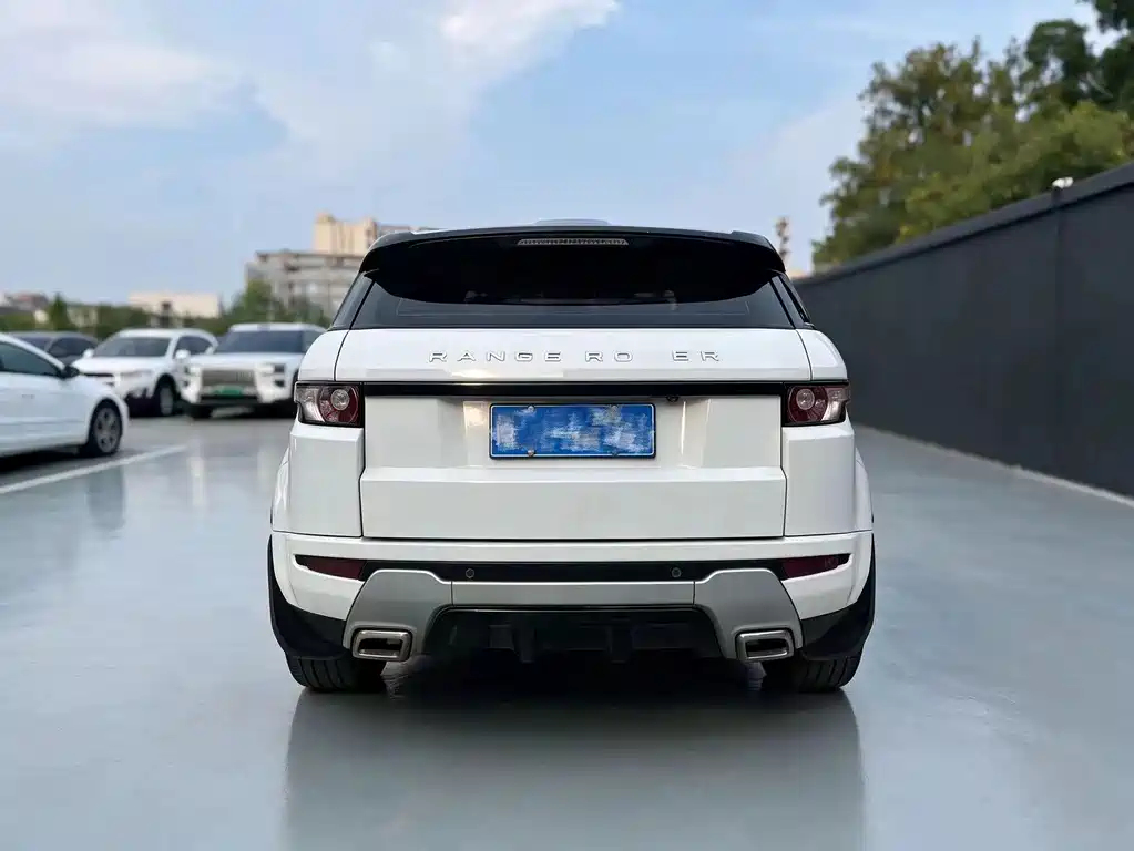 Range Rover Evoque (Import) 2015 Model 2.0T 5-Door Prestige Edition
