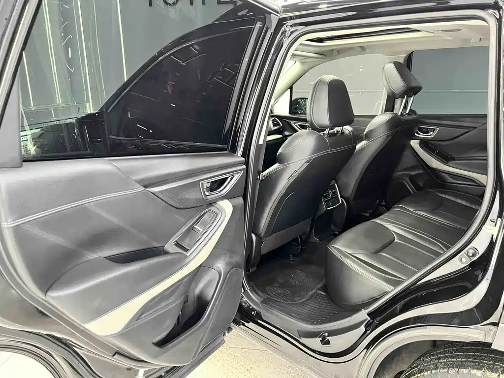 Forester 2022 2.0i AWD Luxury Edition EyeSight