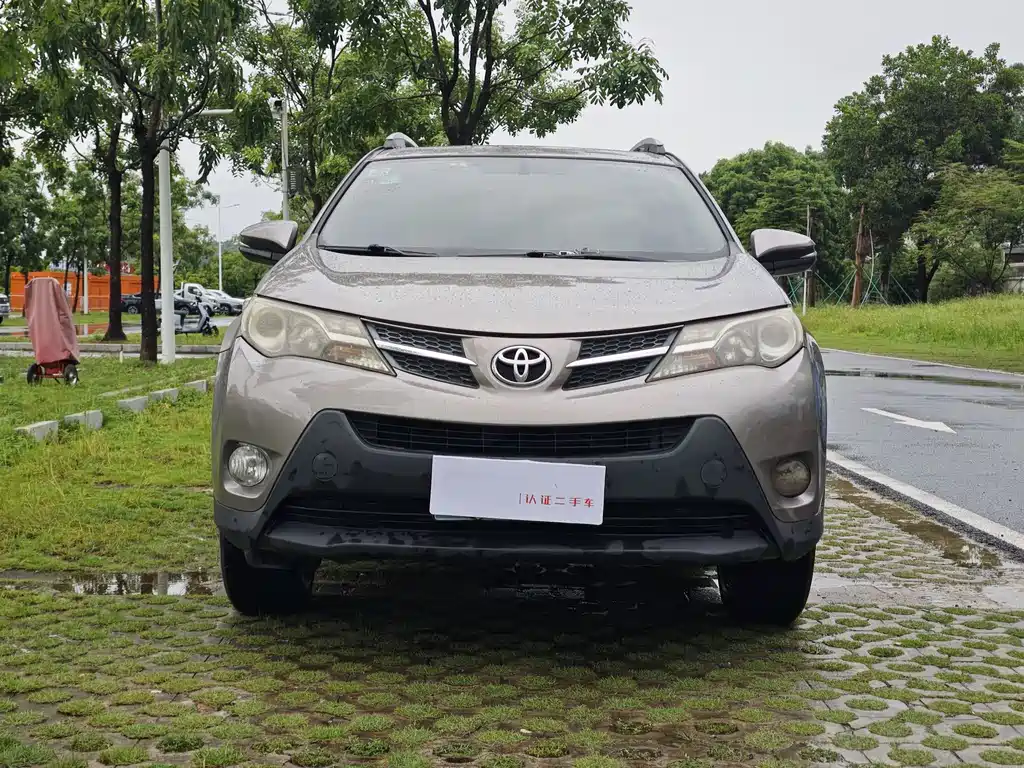 RAV4 2013 New Rugged Edition 2.0L CVT 4WD