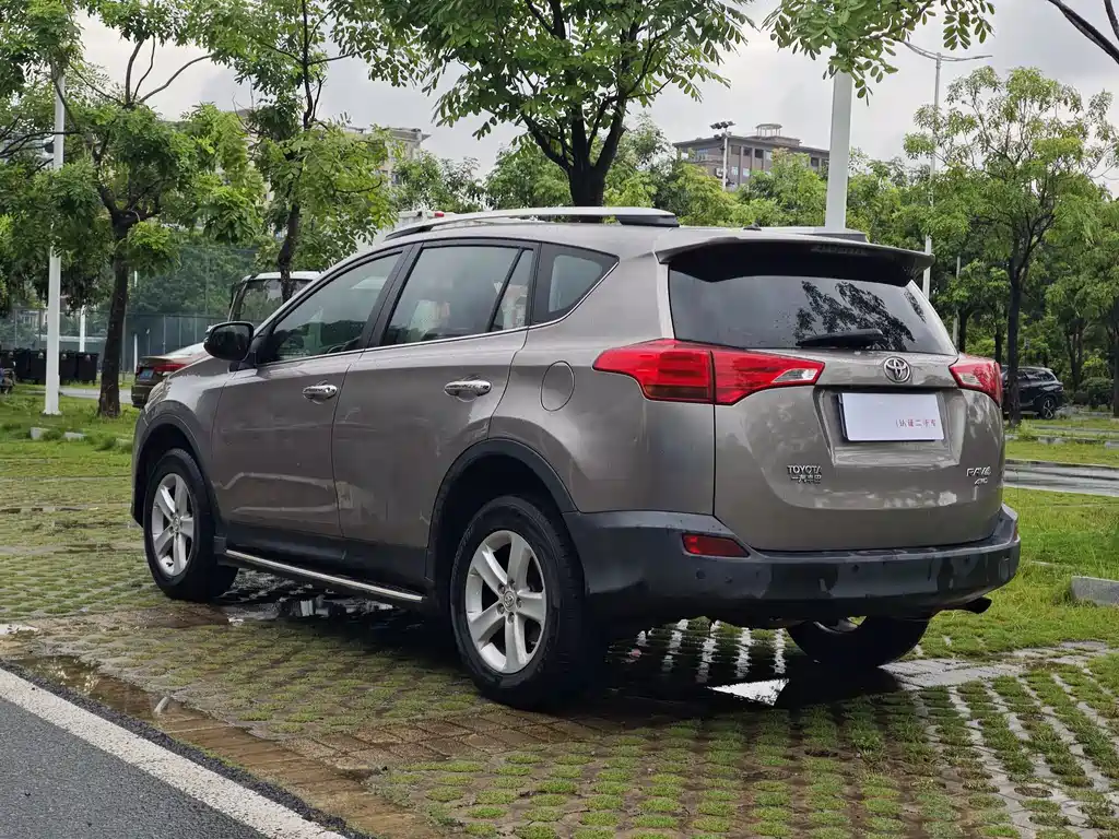RAV4 2013 New Rugged Edition 2.0L CVT 4WD