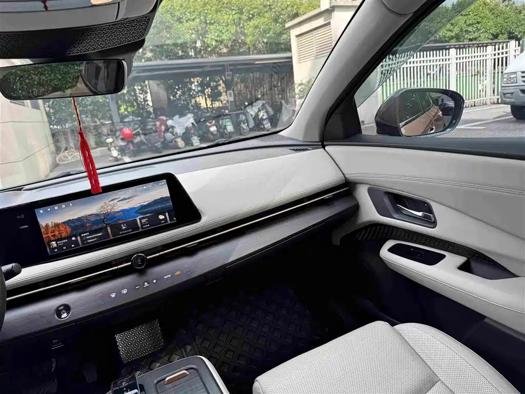 ARIYA 2022 Two-Wheel Drive Long Range Top Trim Edition