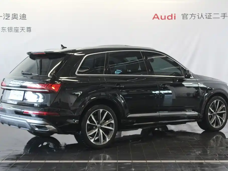Audi Q7 2023 55 TFSI quattro S line Sport Coupe