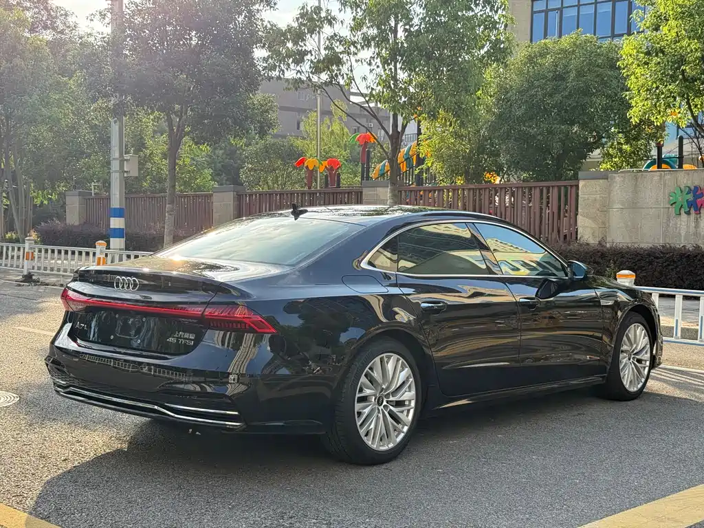 Audi A7L 2024 45TFSI S-line Zhumeng Edition Liucheng Package