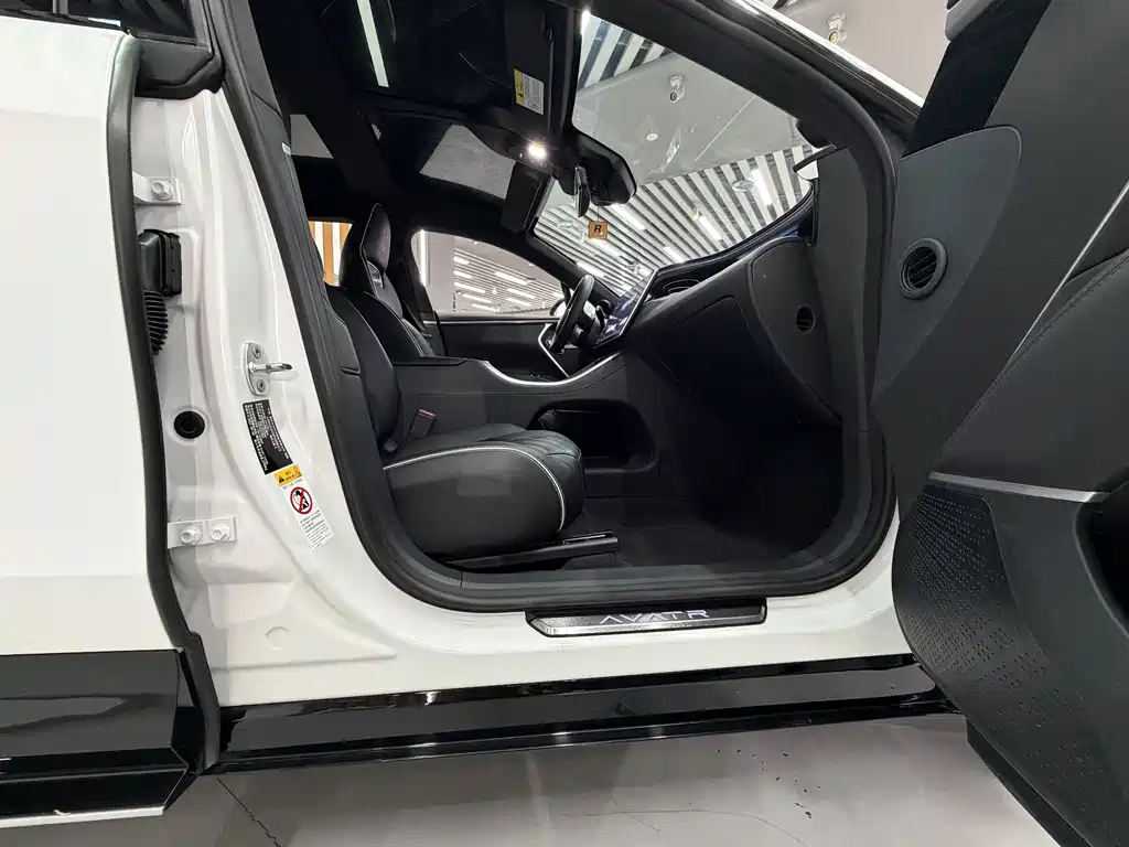 Avatr 11 2023 Harmony 90kWh Lux Edition