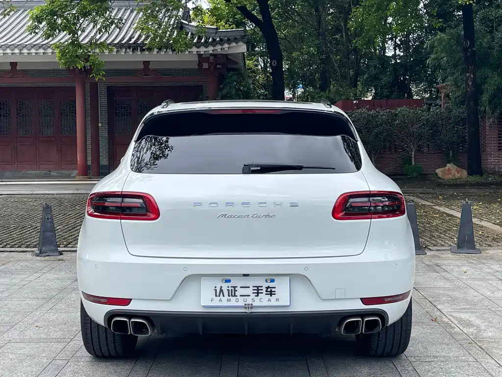 Macan Turbo 3.6T