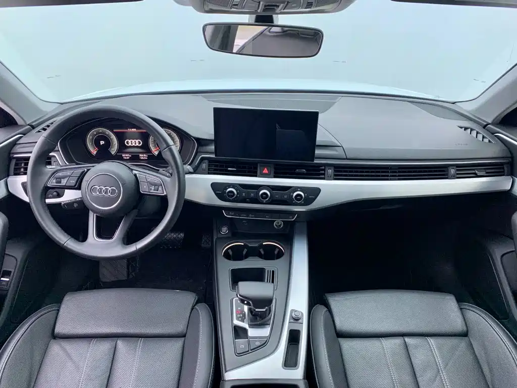 Audi A4L 2023 40 TFSI Fashion Dynamic Edition