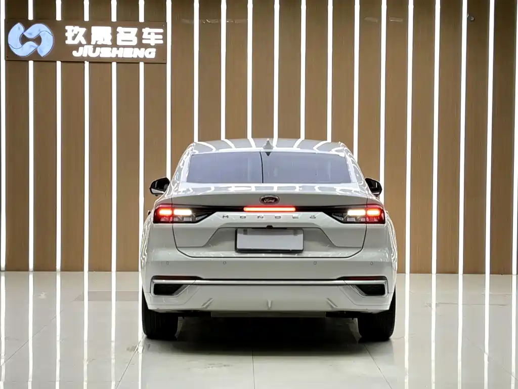 Mondeo 2023 EcoBoost 180 Luxury Edition