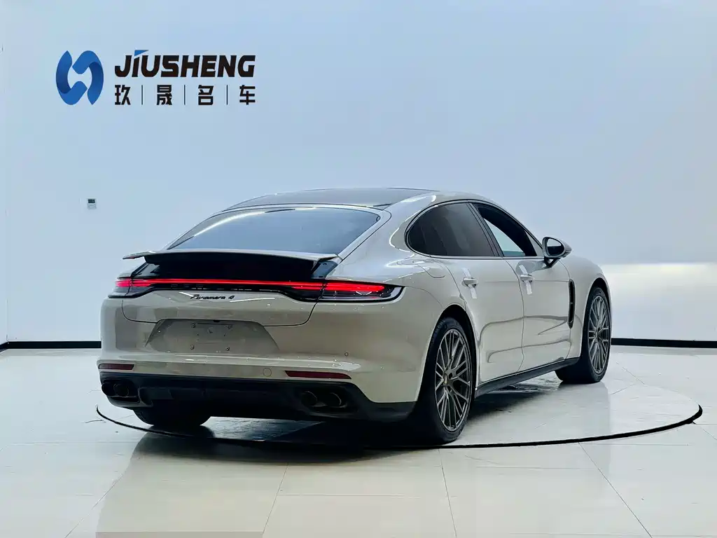 Panamera 2023 Facelift 4 Executive Long Platinum Edition 2.9T