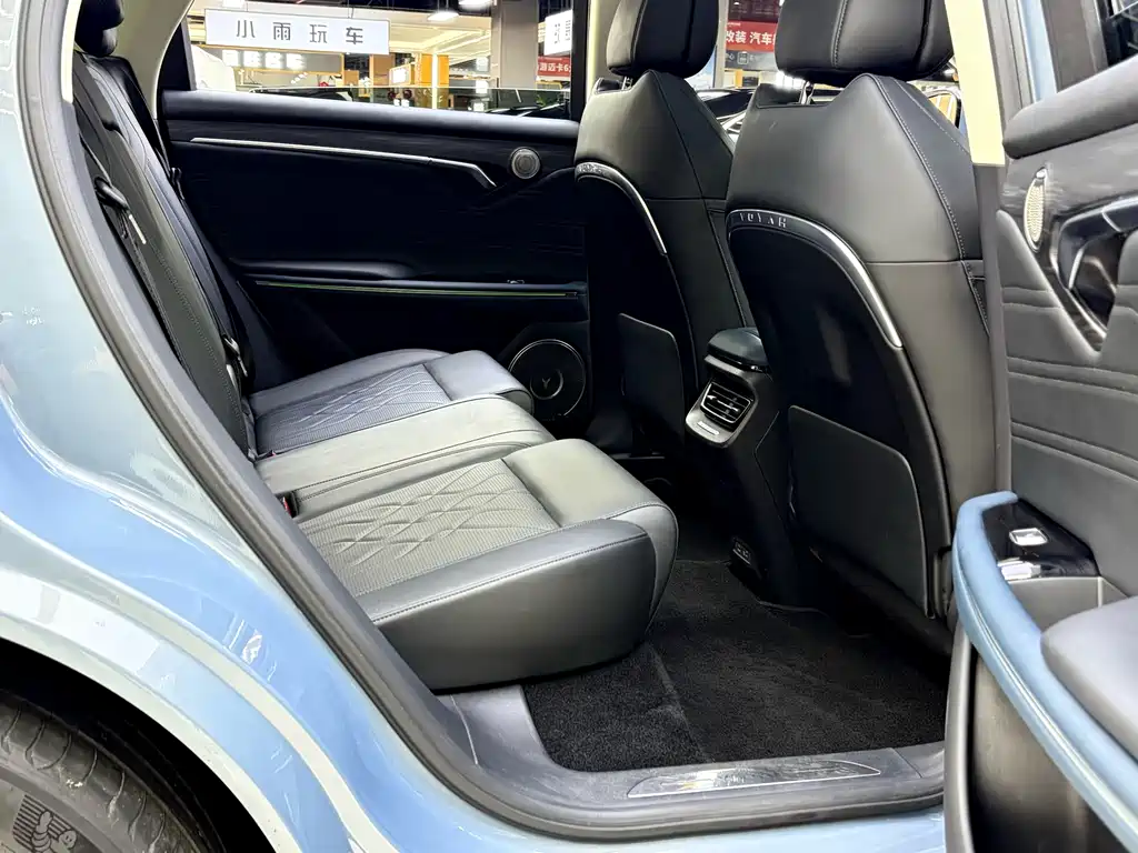 FREE 2021 4x4 Standard Range Exclusive Luxury Package