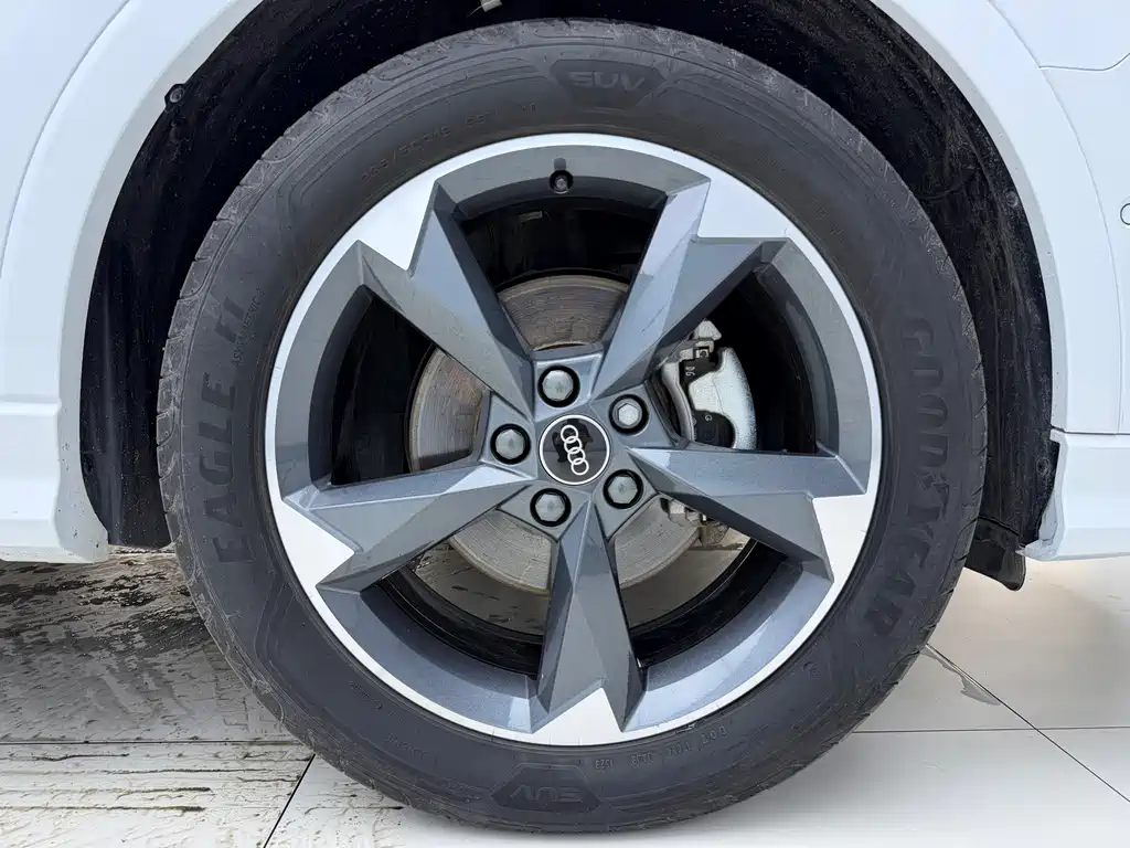 Audi Q3 2023 35 TFSI Sporty Dynamic Edition (1.4T)