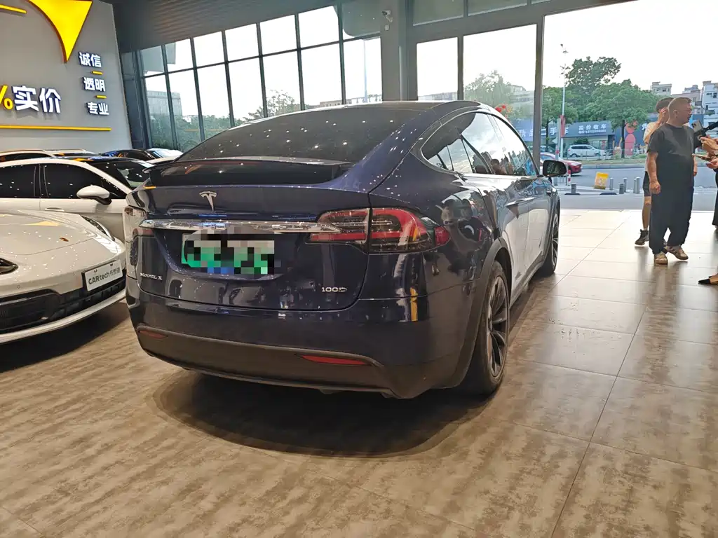 Model X 2017 Long Range Version