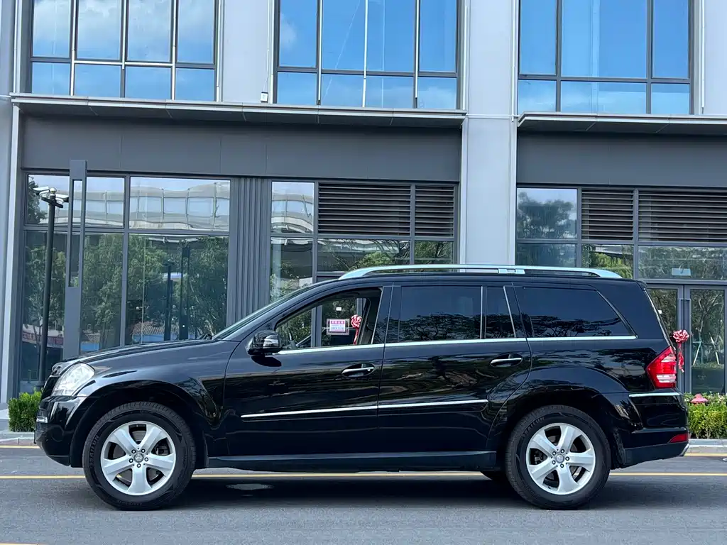 Mercedes GL Class 2011 GL 450 4MATIC Premium Edition