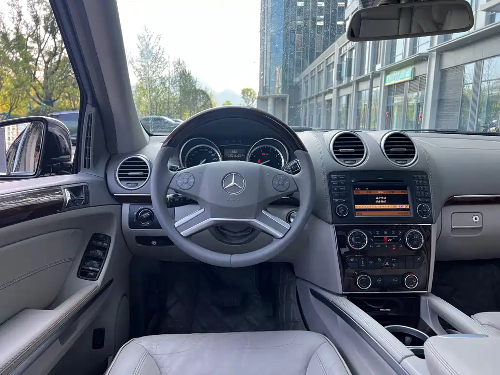 Mercedes GL Class 2011 GL 450 4MATIC Premium Edition