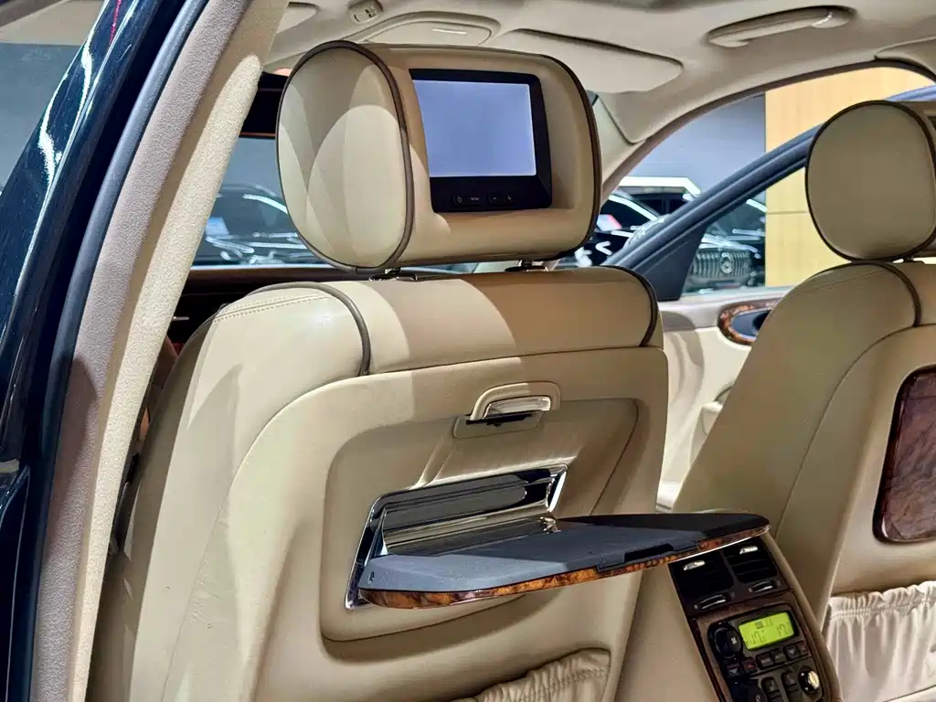 Jaguar XJ 2007 XJ8L 4.2 Royal Extended Edition