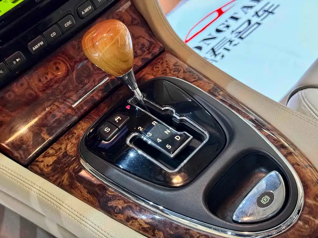 Jaguar XJ 2007 XJ8L 4.2 Royal Extended Edition
