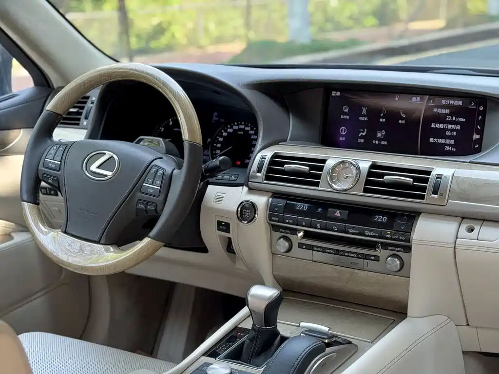 Lexus LS 2016 460L All-Wheel Drive Prestige Edition